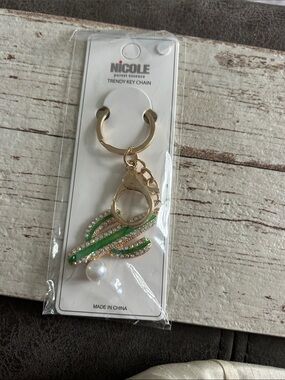 5/$25 Nicole Gold-Tone Key Chain with Green Enamel Leaf, Crystal Accents & Pearl